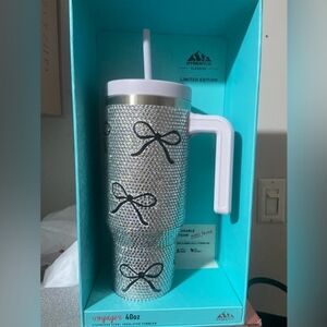 🔹️HYDRAPEAK 🔹️40 OZ Limited Edition Silver Rhinestone Bling Black Bow Tumbler